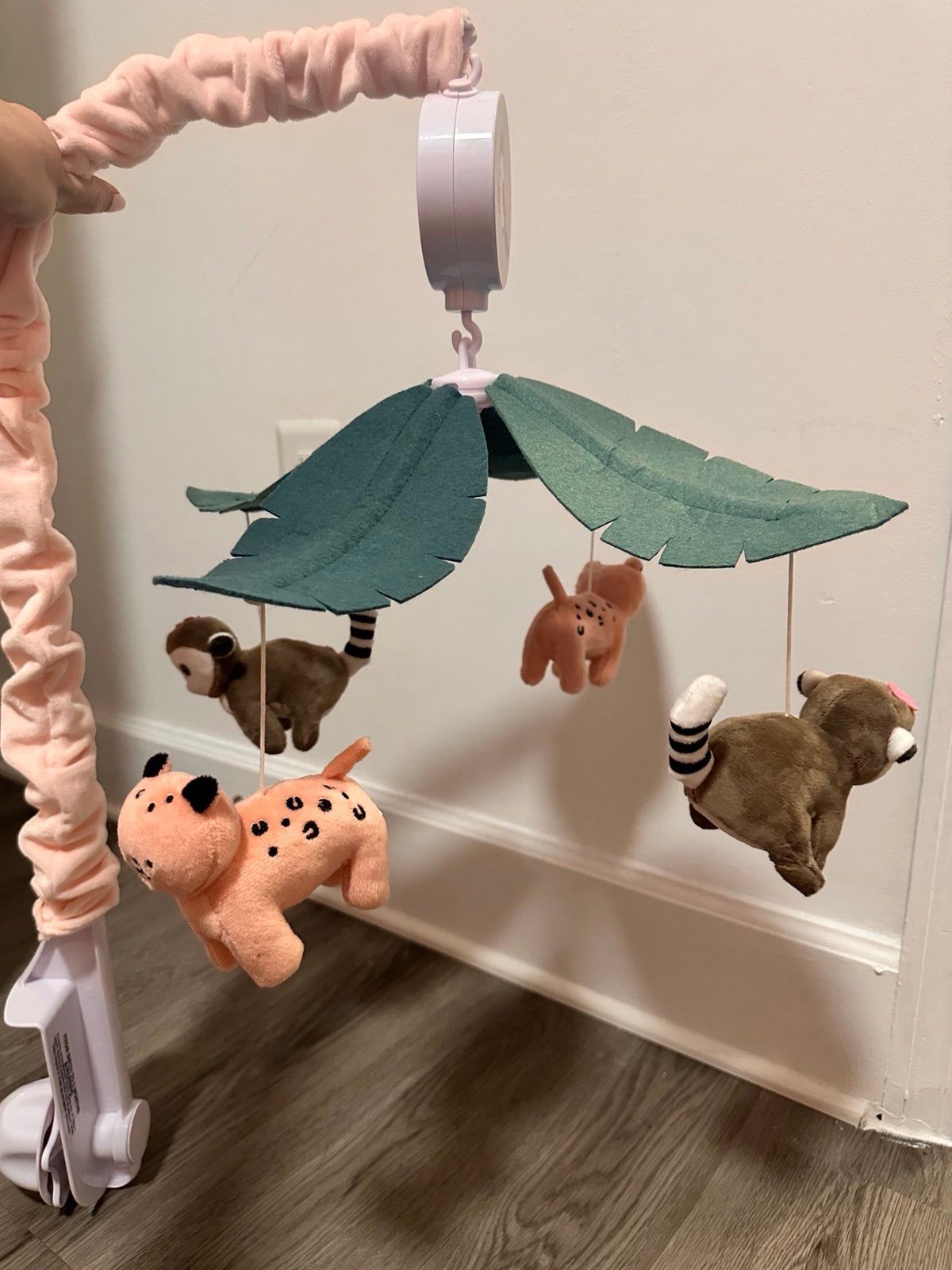 Lambs & Ivy musical baby crib mobile