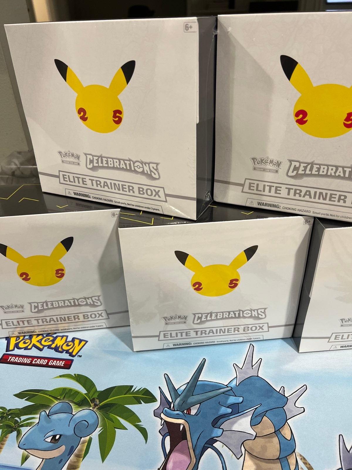 Pokemon celebrations etb