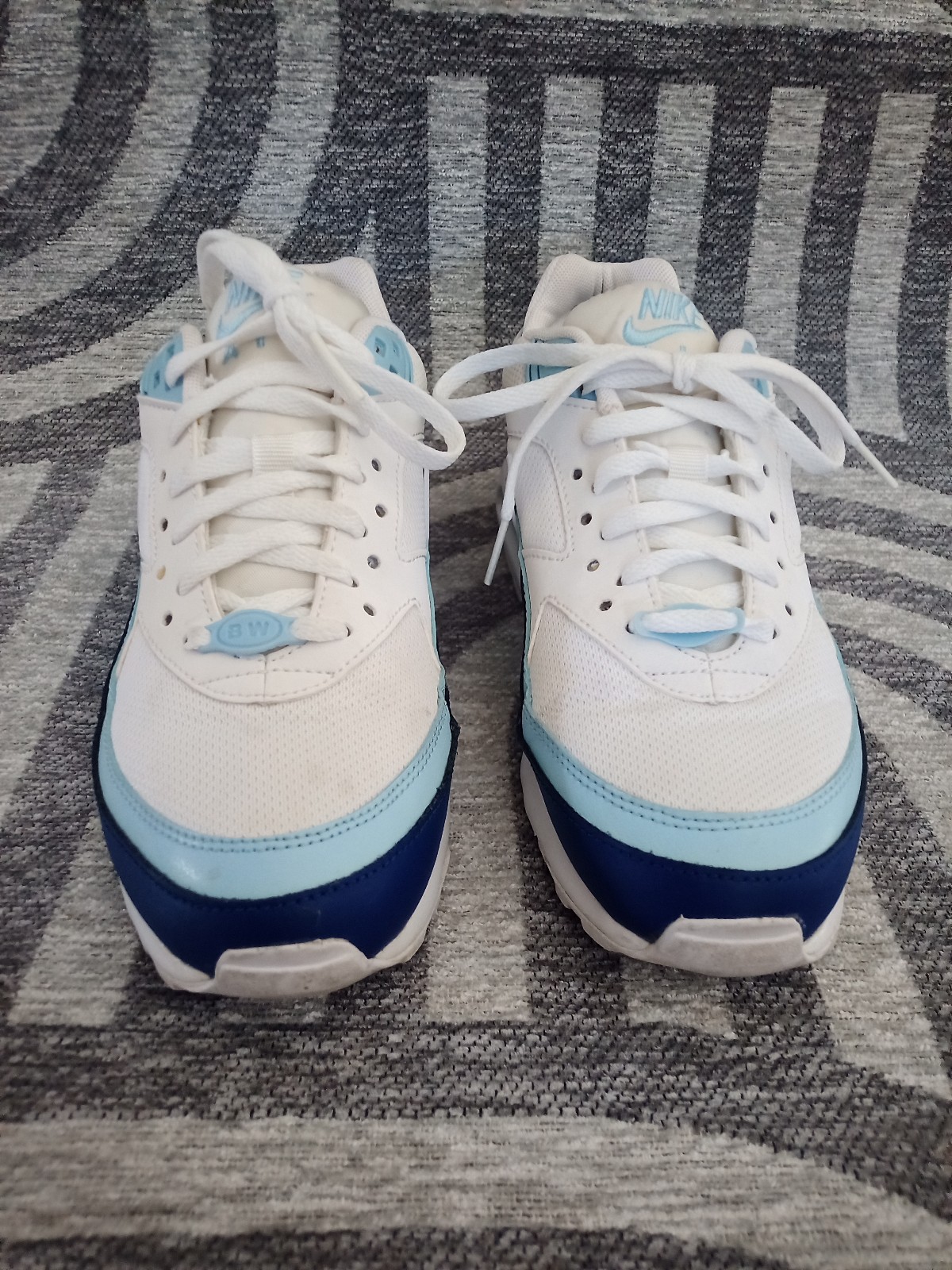 Youth size 5.5Y Nike Air Max BW GS “Blue Cap” - White/Blue sneakers