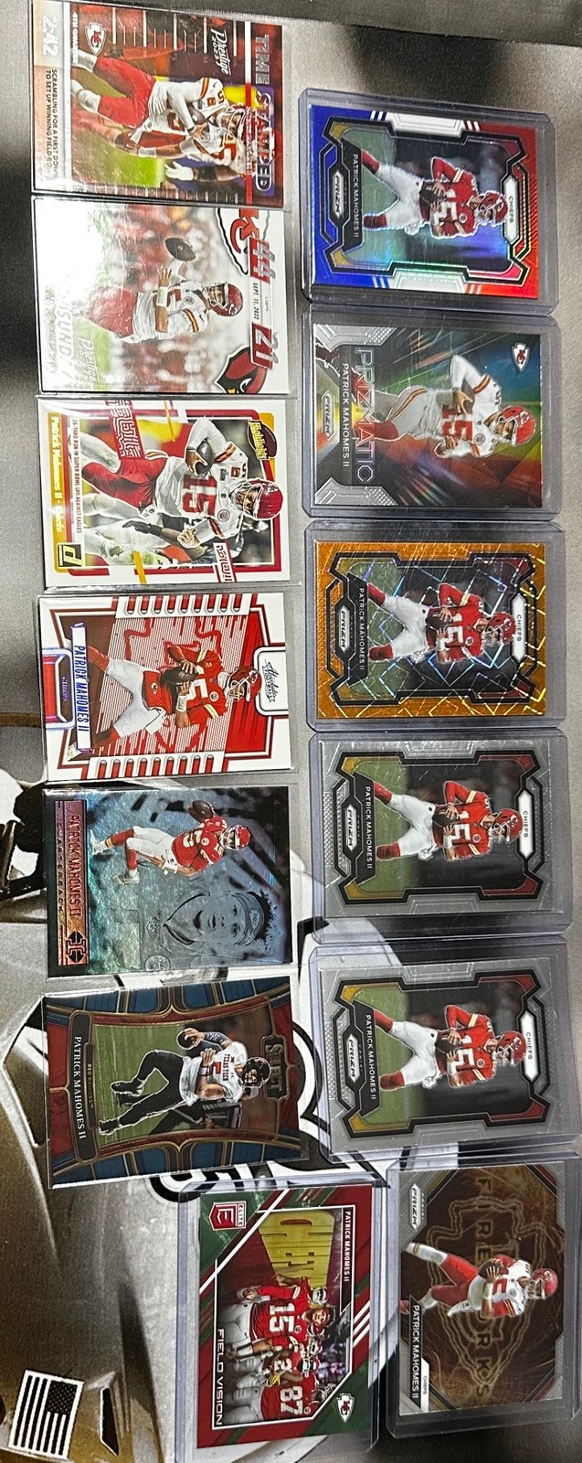 13 Card Patrick Mahomes II NFL Lot (Parallels/Inserts)