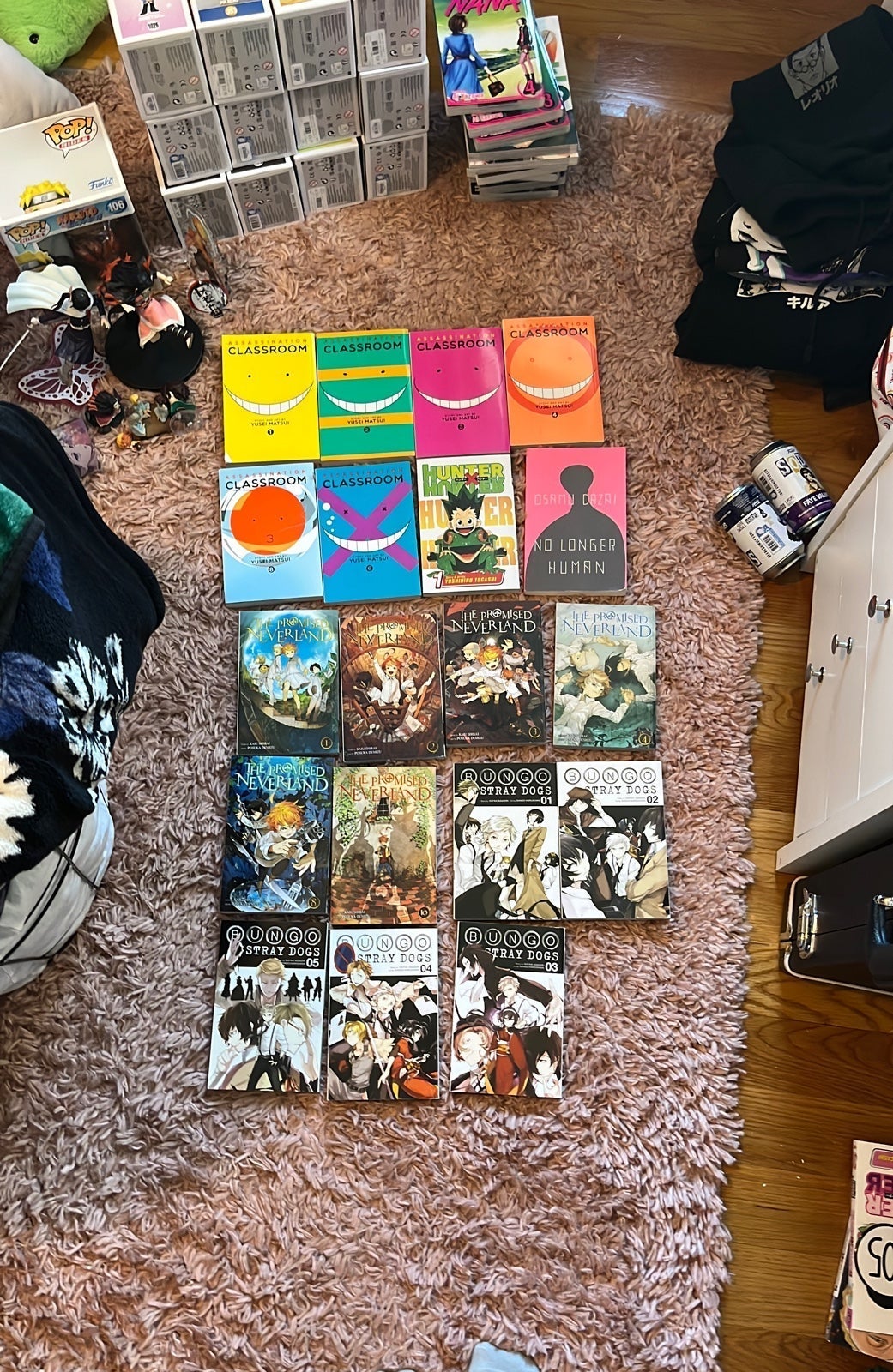 manga lot 2 (BUNGO STRAY DOGS HAS BEEN SOLD)