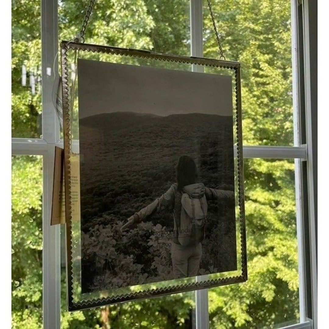 Dual-Sided Metal Hanging Photo Frame