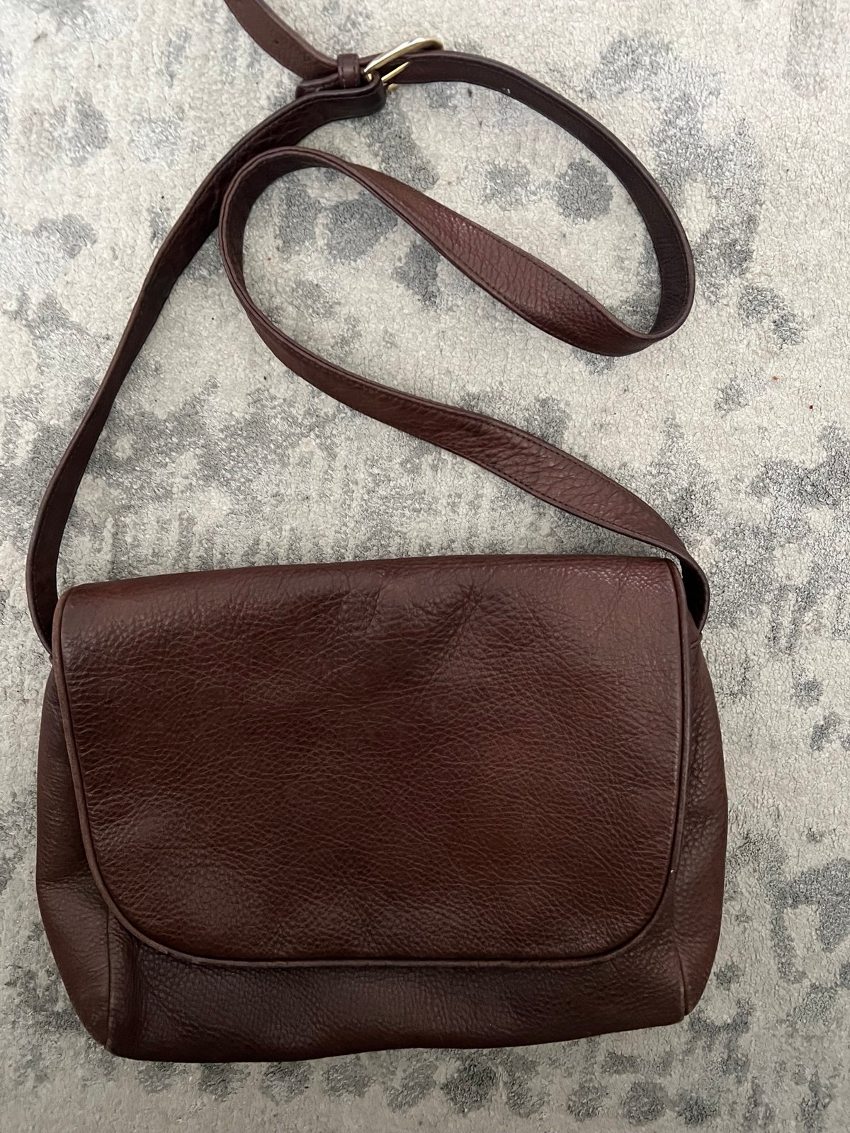 GENUINE LEATHER STONE MOUNTAIN CROSSBODY BAG!! VINTAGE!!!