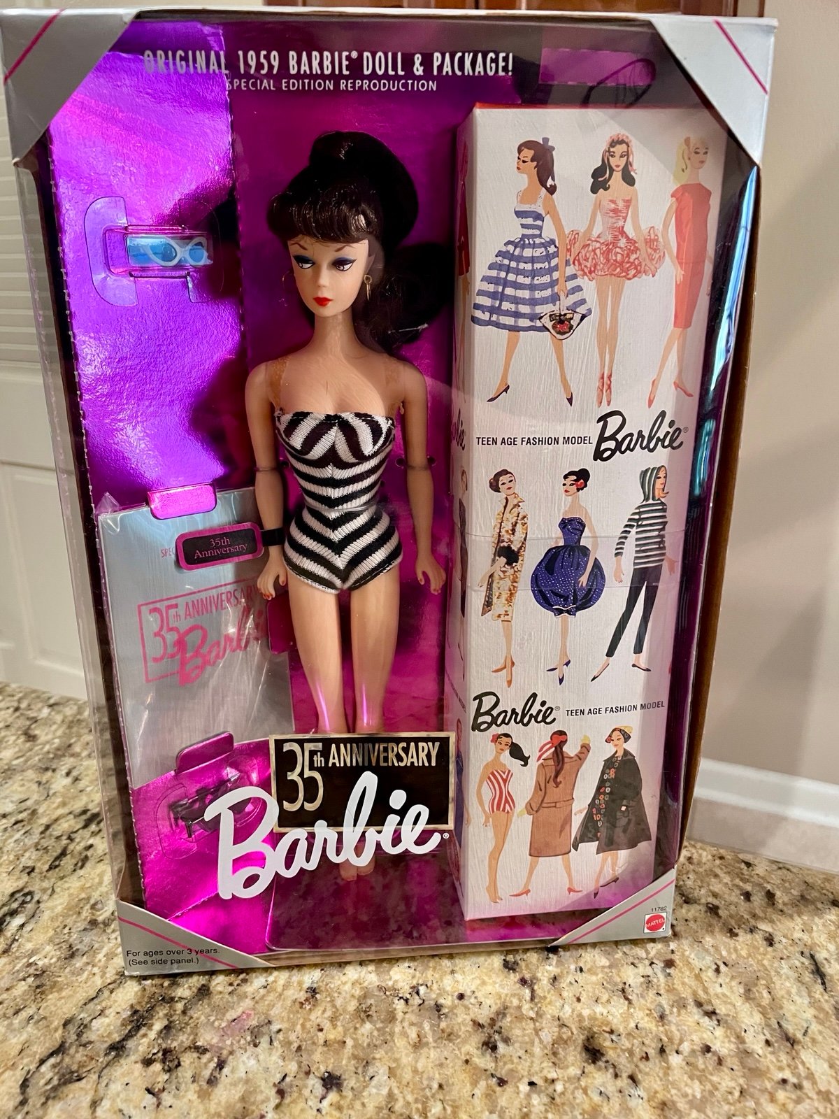 35th Anniversary Special Edition Barbie, 1959 Reproduction 11782 vintage style