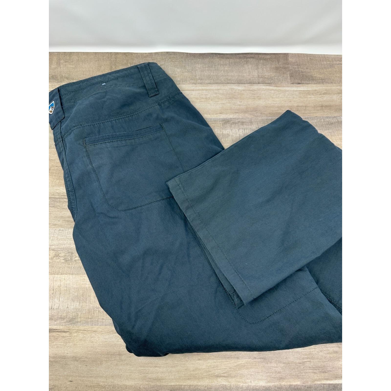 Kuhl Legendary Pants Women's Roll Up Hiking Cargo Gray Pockets Size 0 Regular