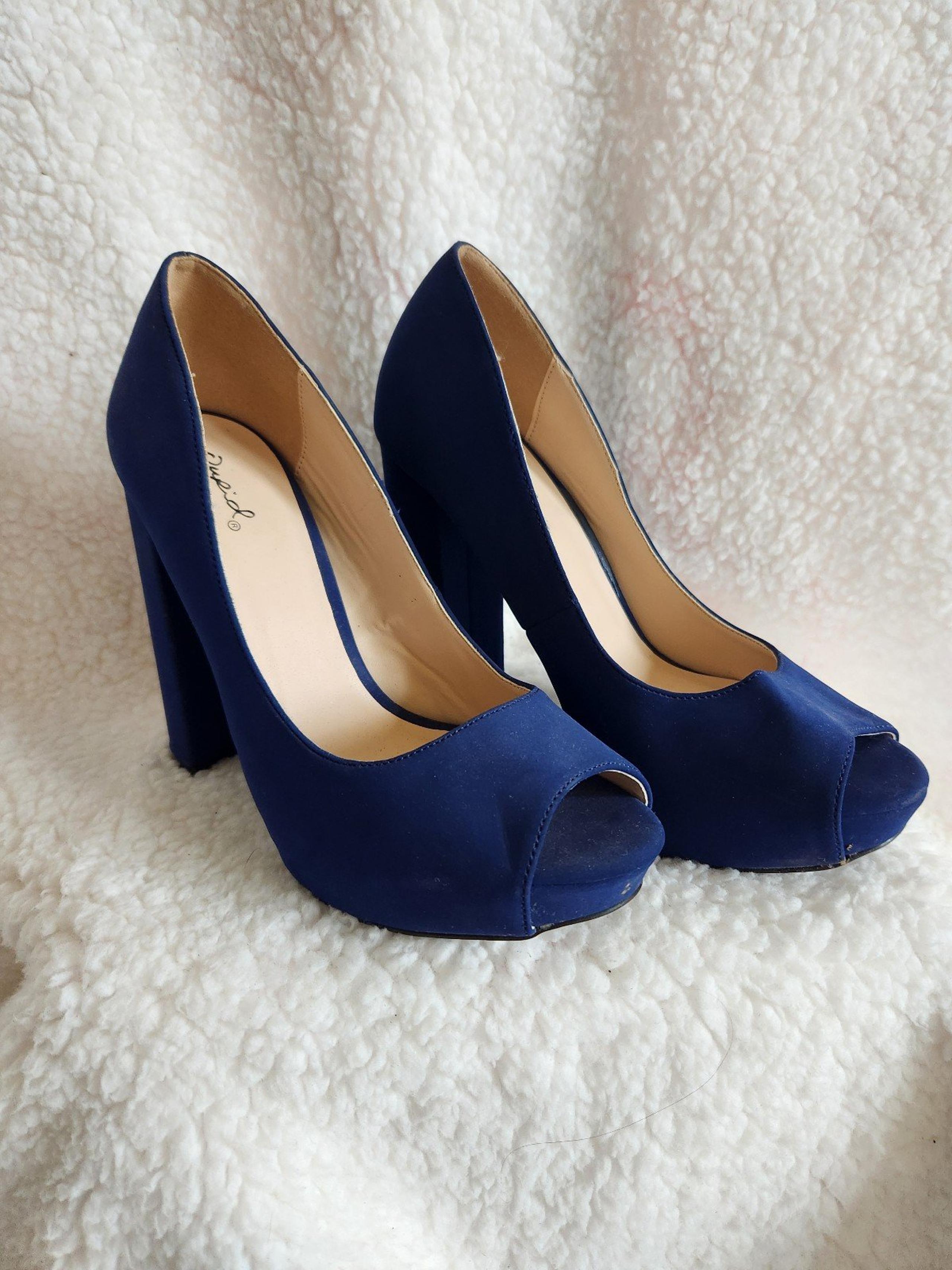 Qupid Navy Faux Suede Chunky Peep Toe Heels Sz 7