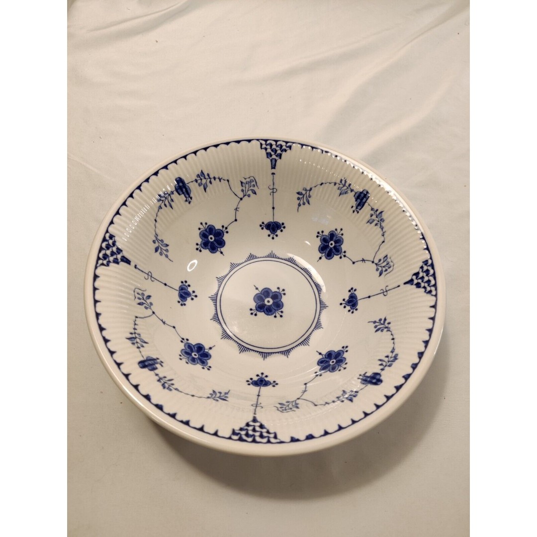 FRANCISCAN DENMARK BLUE ENGLISH IRONSTONE 8 7/8 ROUND VEGETABLE SERVING BOWL