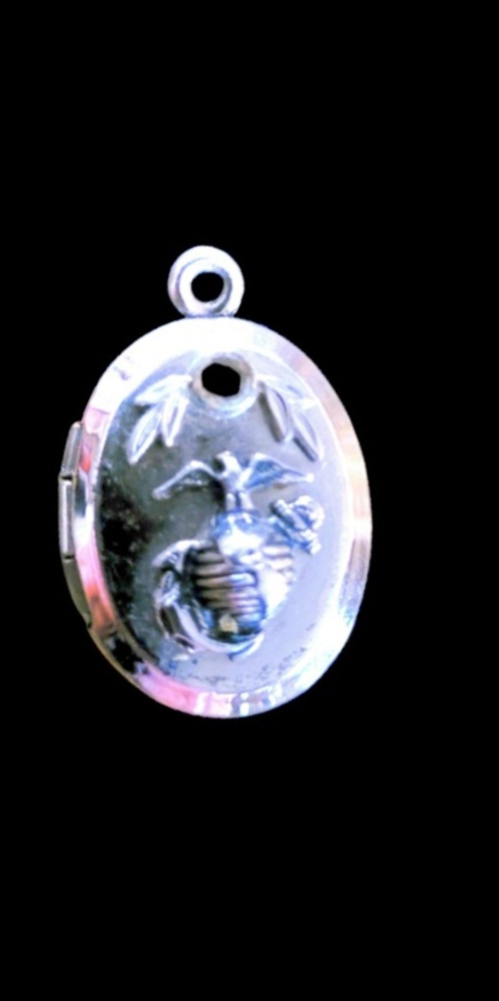 Vtg 1960's Marine Corps Locket