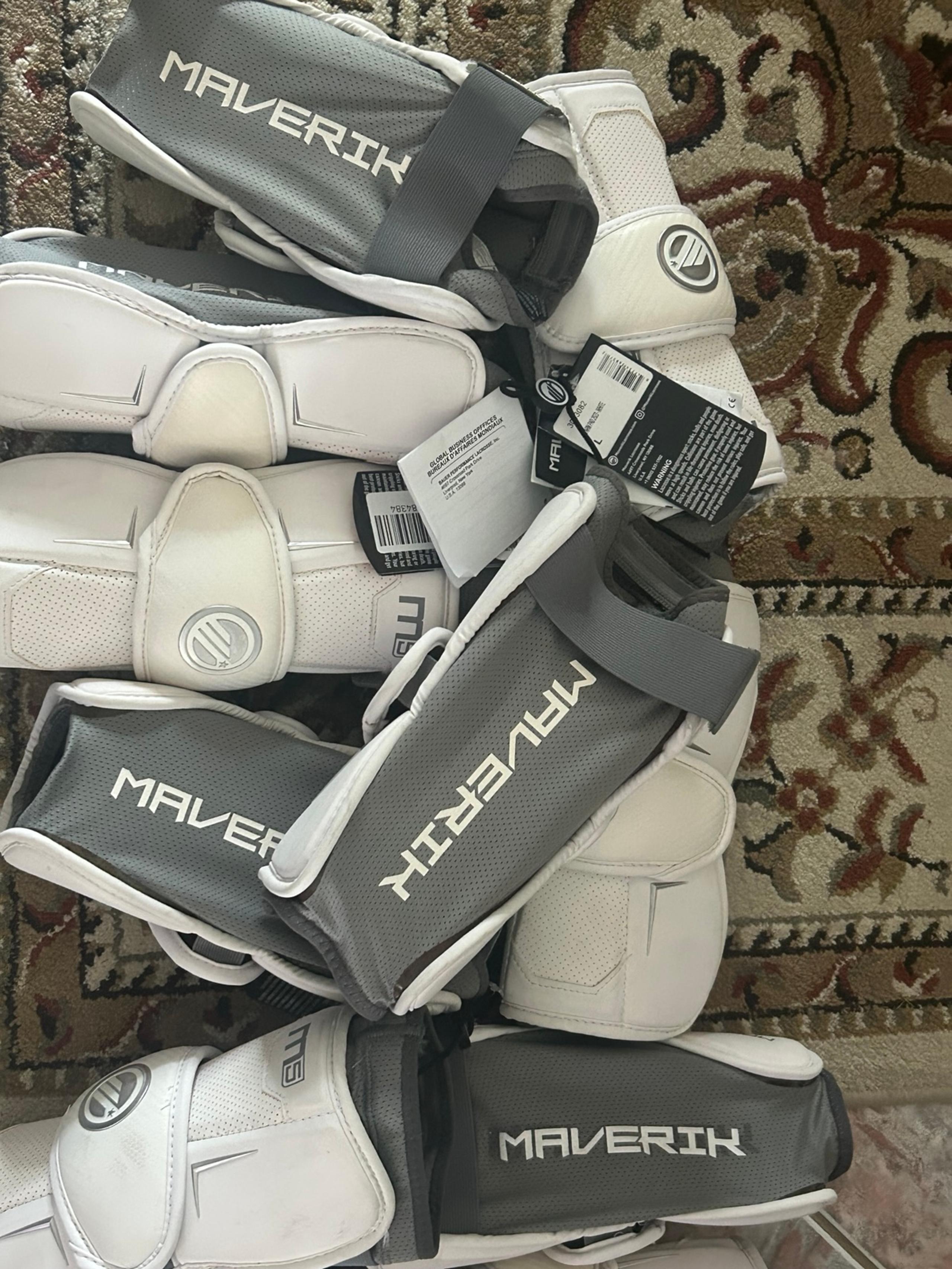 Brand new Maverick M5 lacrosse pad size medium New