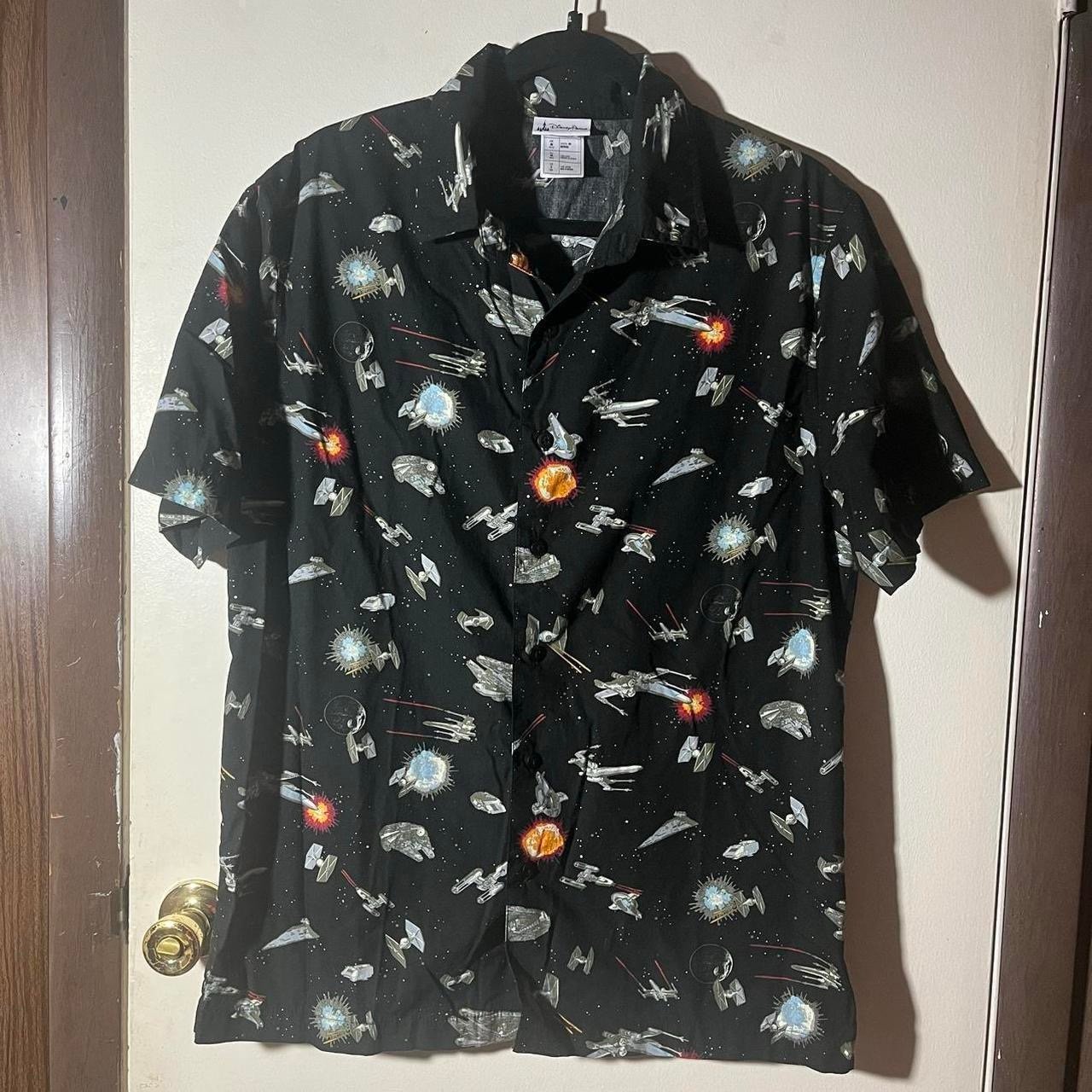 Disney Parks Star Wars Short Sleeve Men Sz Small Hawaiian Shirt Millenium Falcon