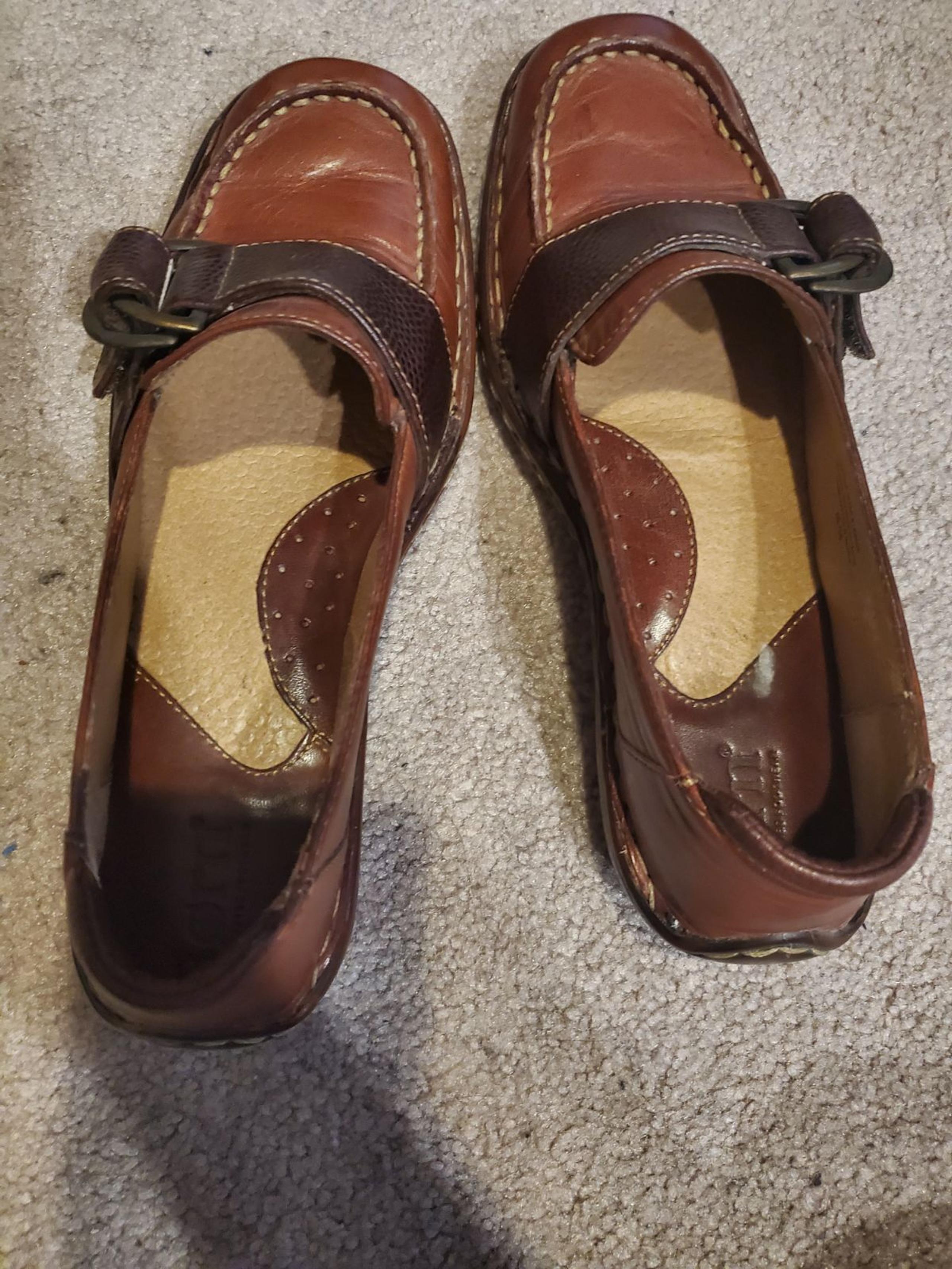 Born Sandals - Size 7 Womens