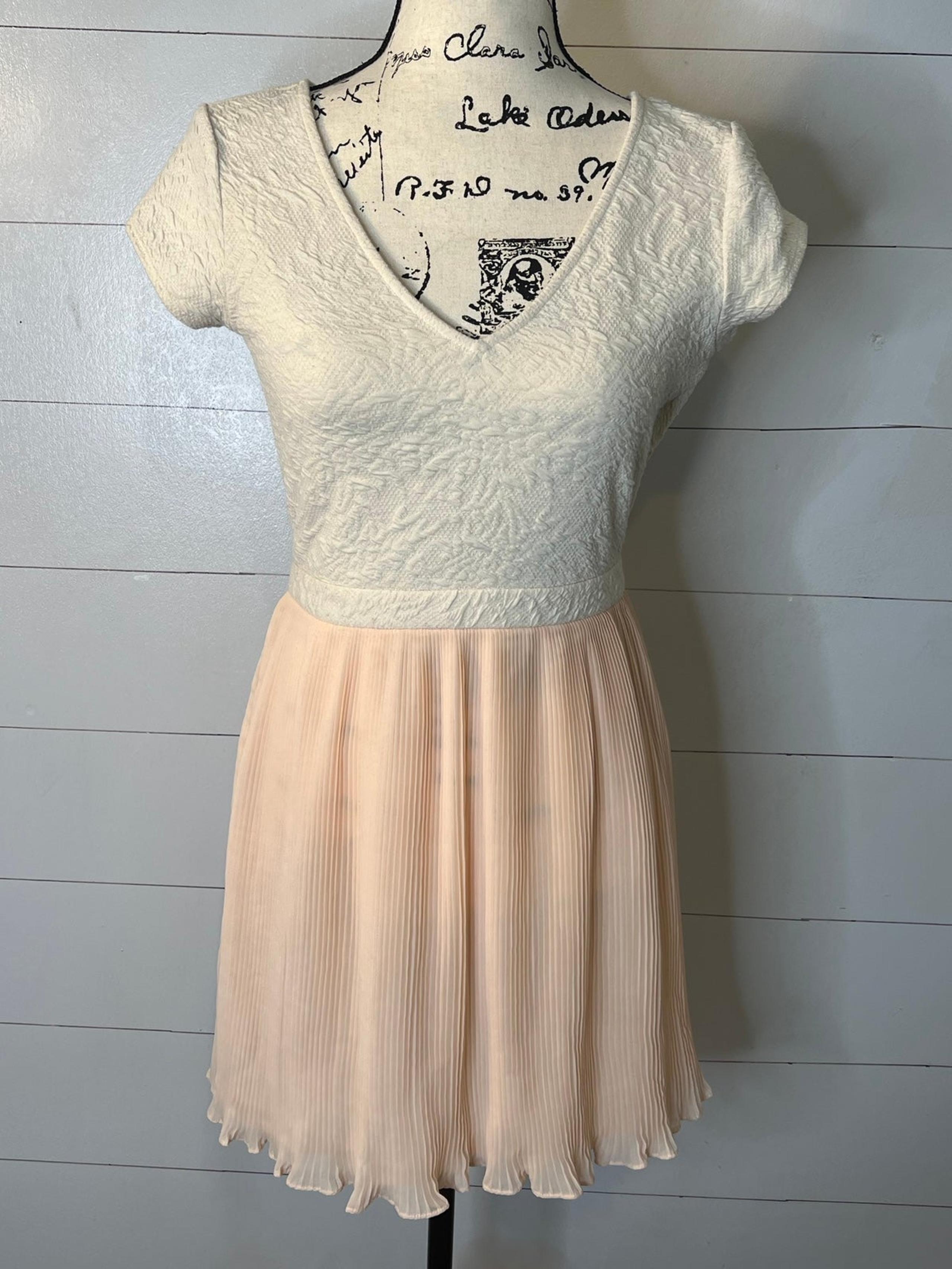 PINS AND NEEDLES CREAM/PINK DRESS SZ S