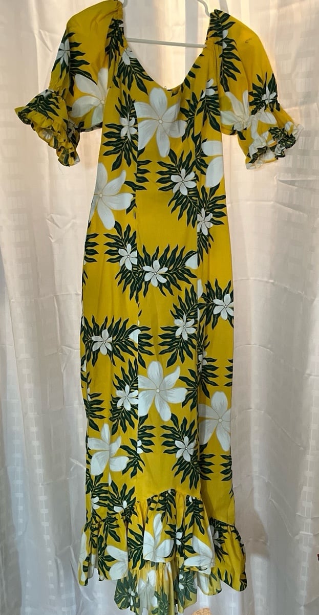 Vintage Hawaiian muumuu dress