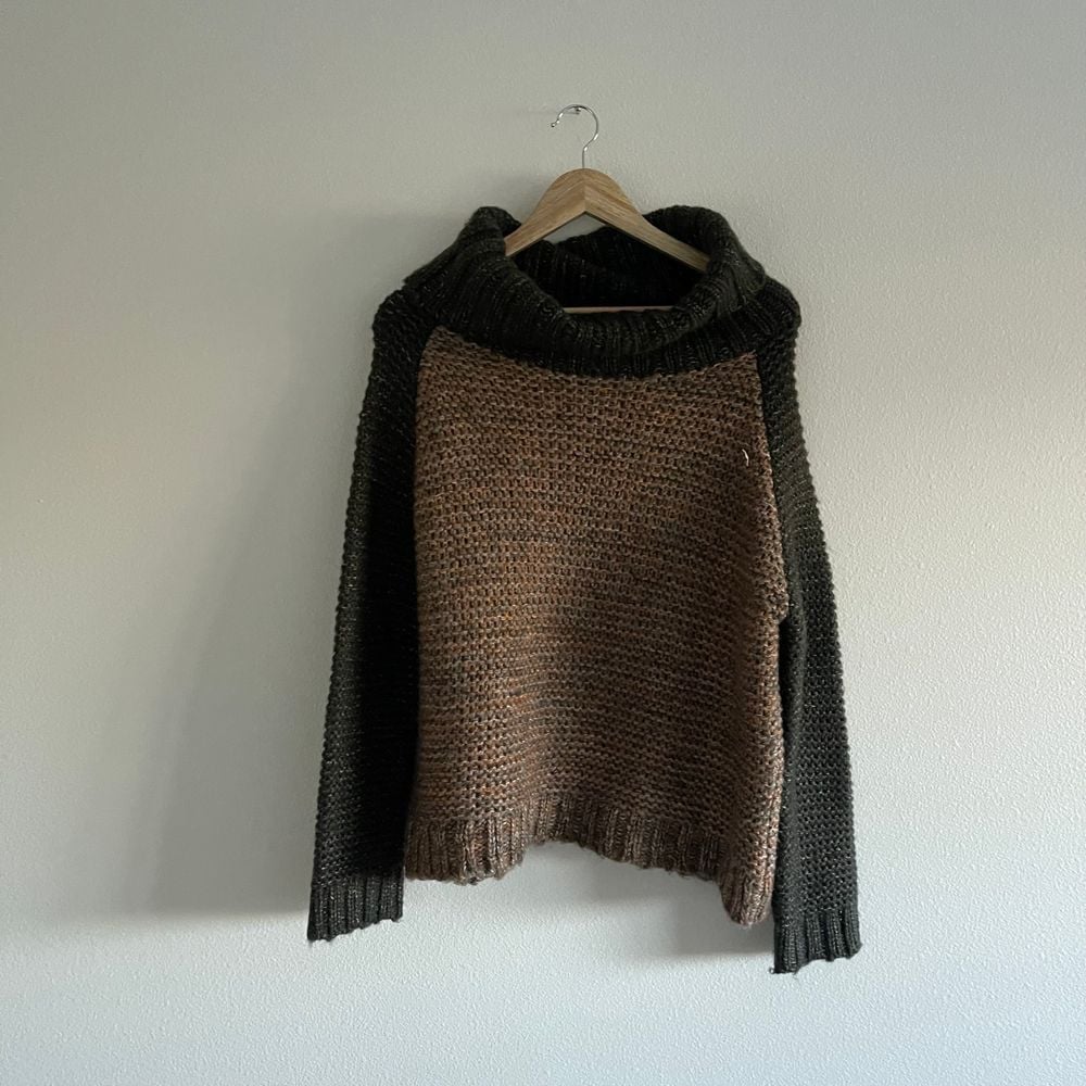 John and Jenn Chunky Knit Two-Tone Turtleneck Sweater