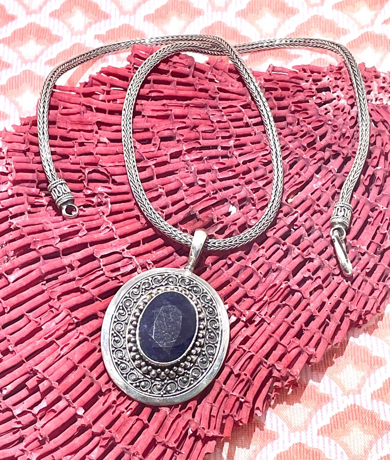 Sterling Sapphire Necklace. 5509