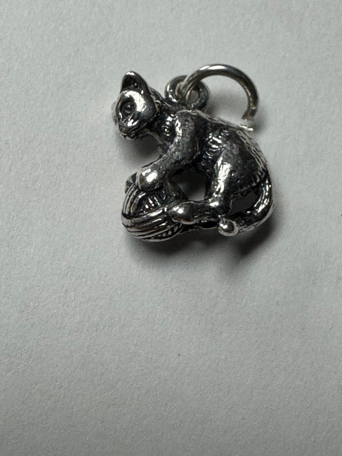 James Avery retired and rare Cat with yarn charm - cut