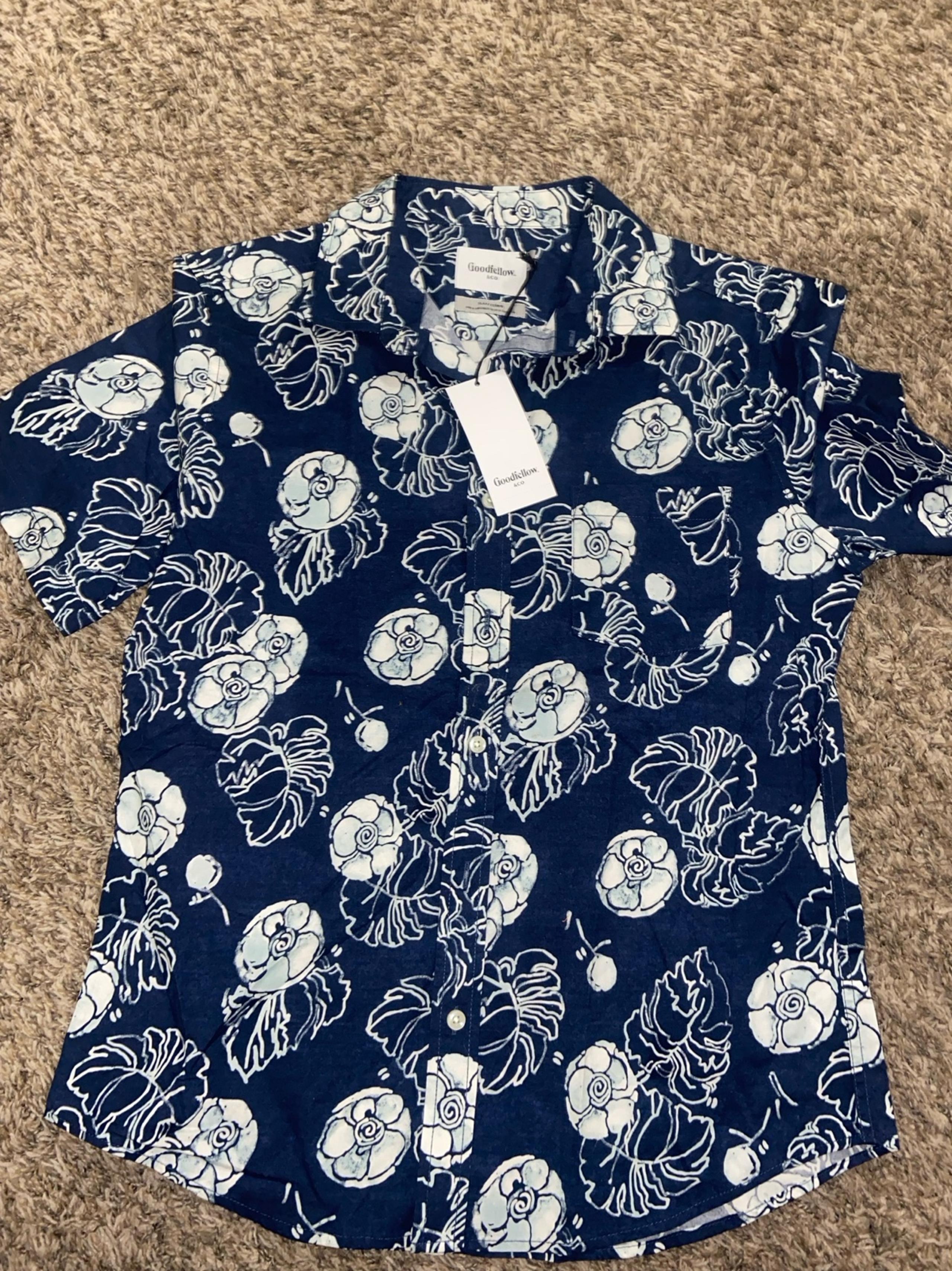 Goodfellow & Co. button up Shirt Mens Sz medium