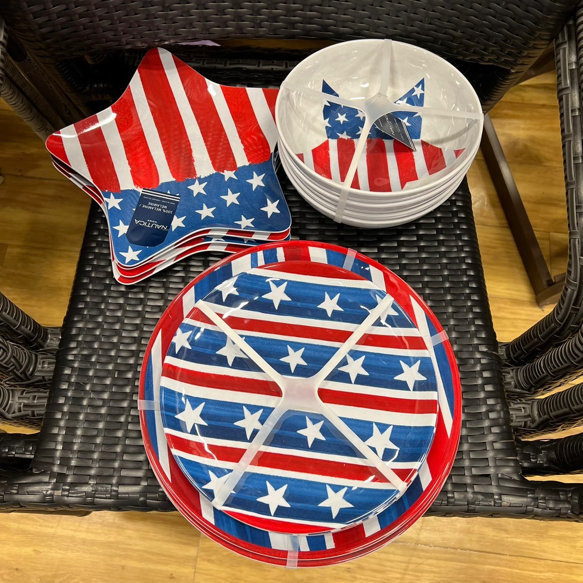 16 pc Patriotic Melamine Serveware bundle !