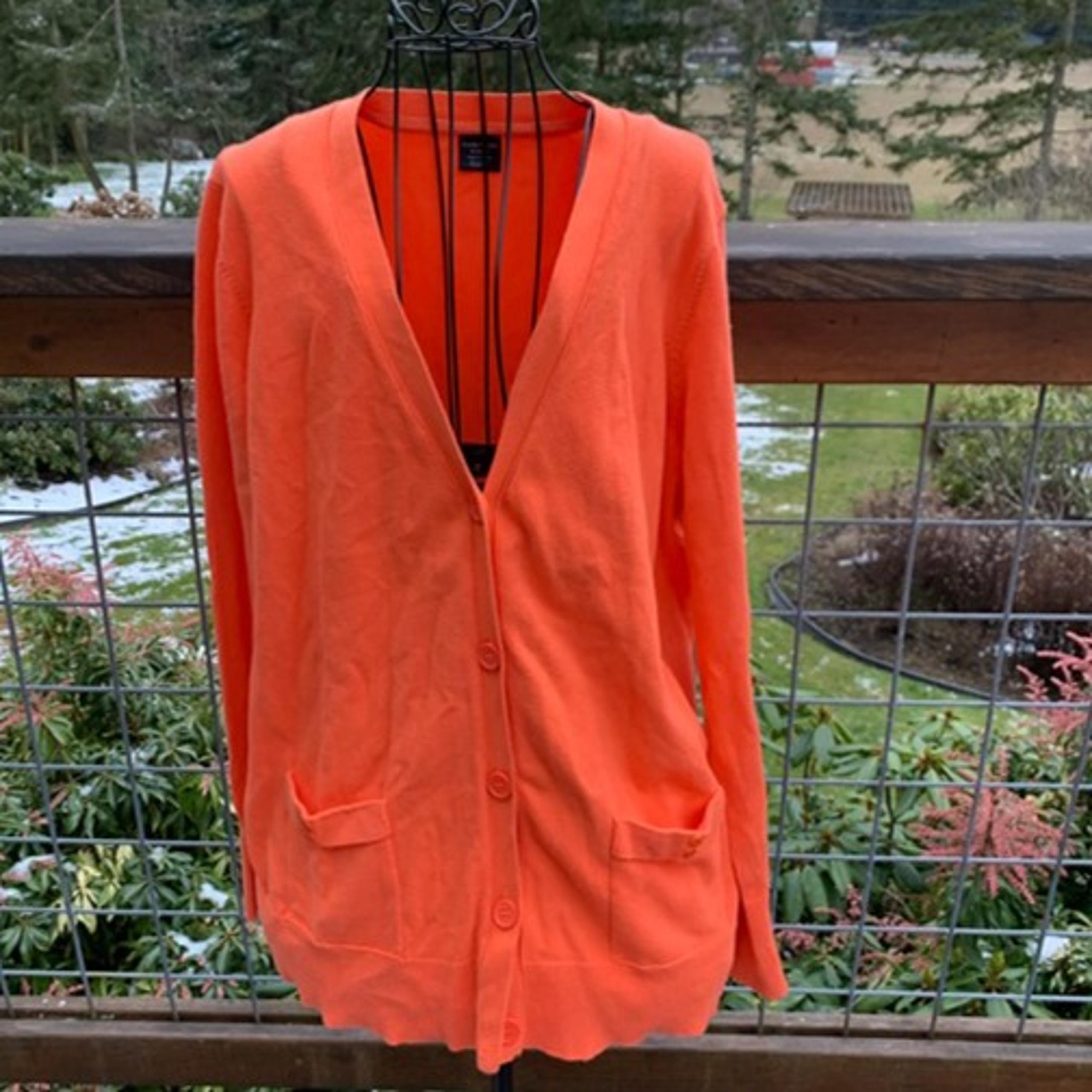 Faded Glory Women's size XL Long Sleeve Button Down Orange Cardigan Sweater