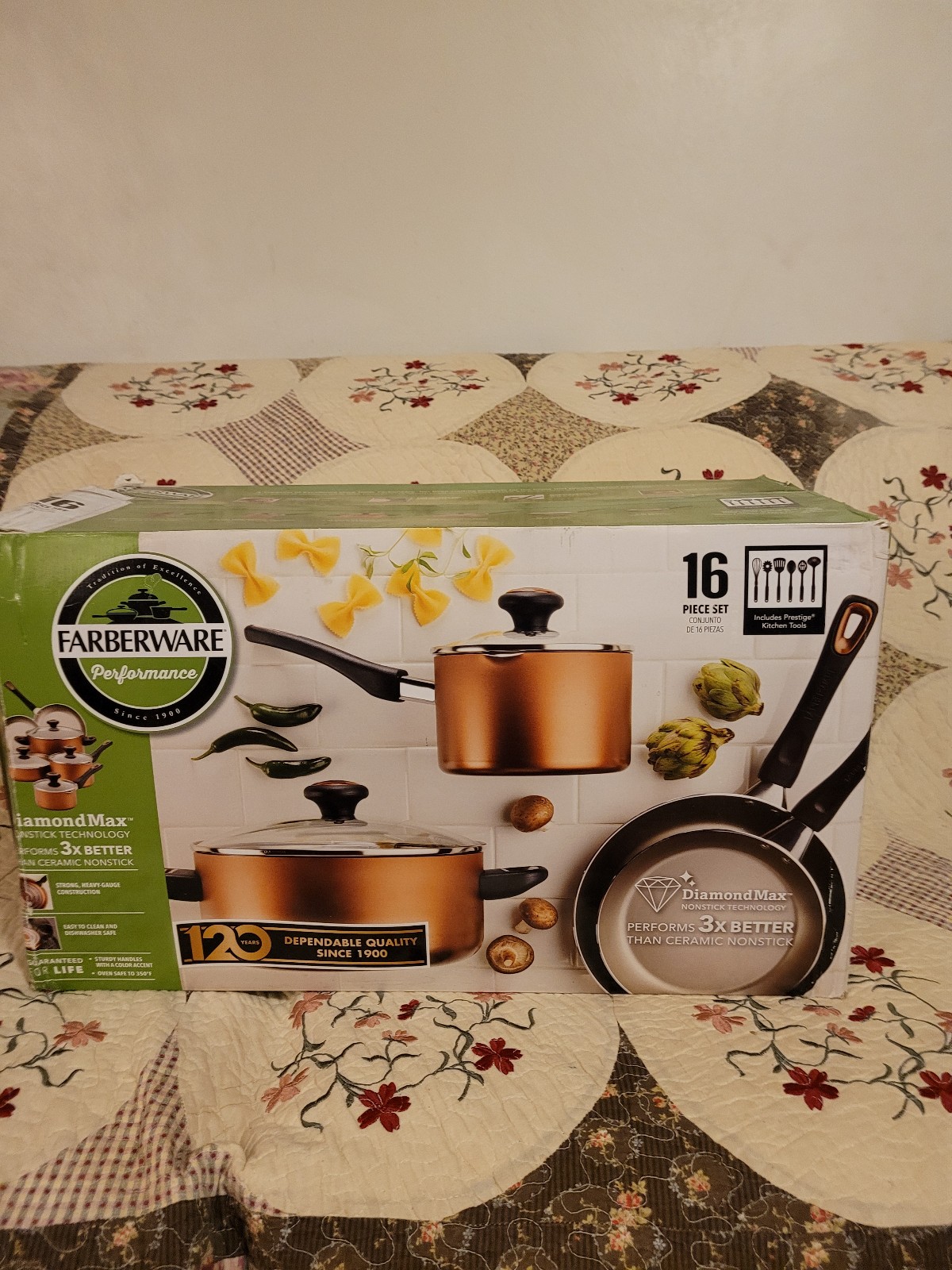 Farberware Brand New in unopened box. 16 piece pots and pans