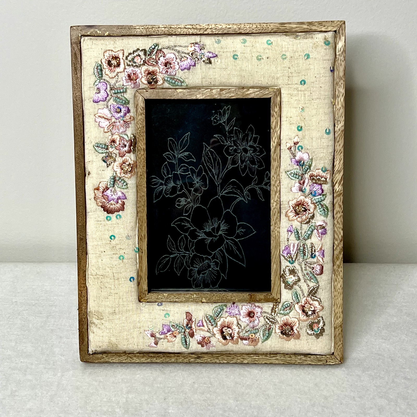 Vintage Reclaimed Floral Engraved Photo Frame Decor