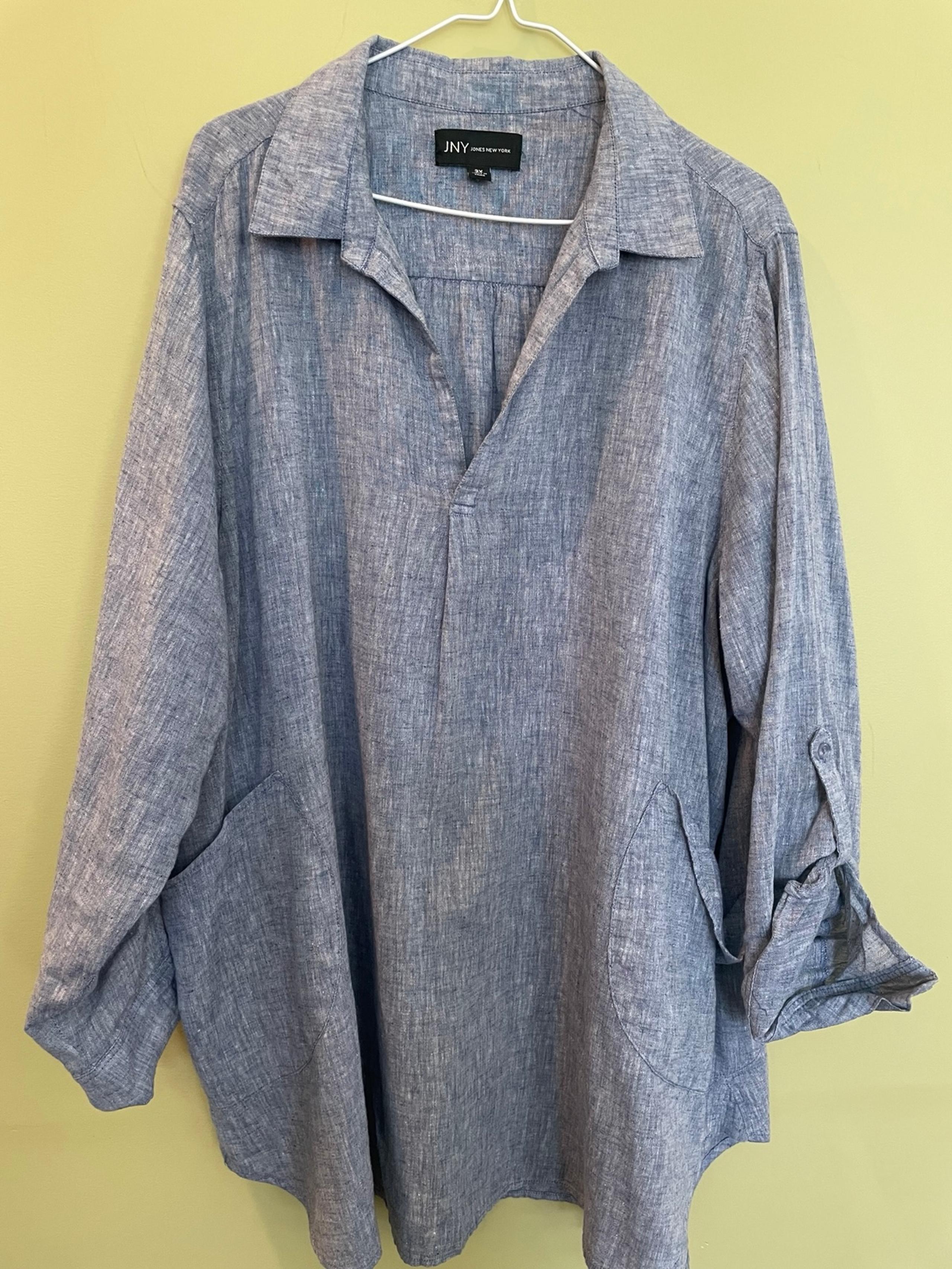 Jones of New York Lightweight Jean blue 3x quarter button pullover shirt