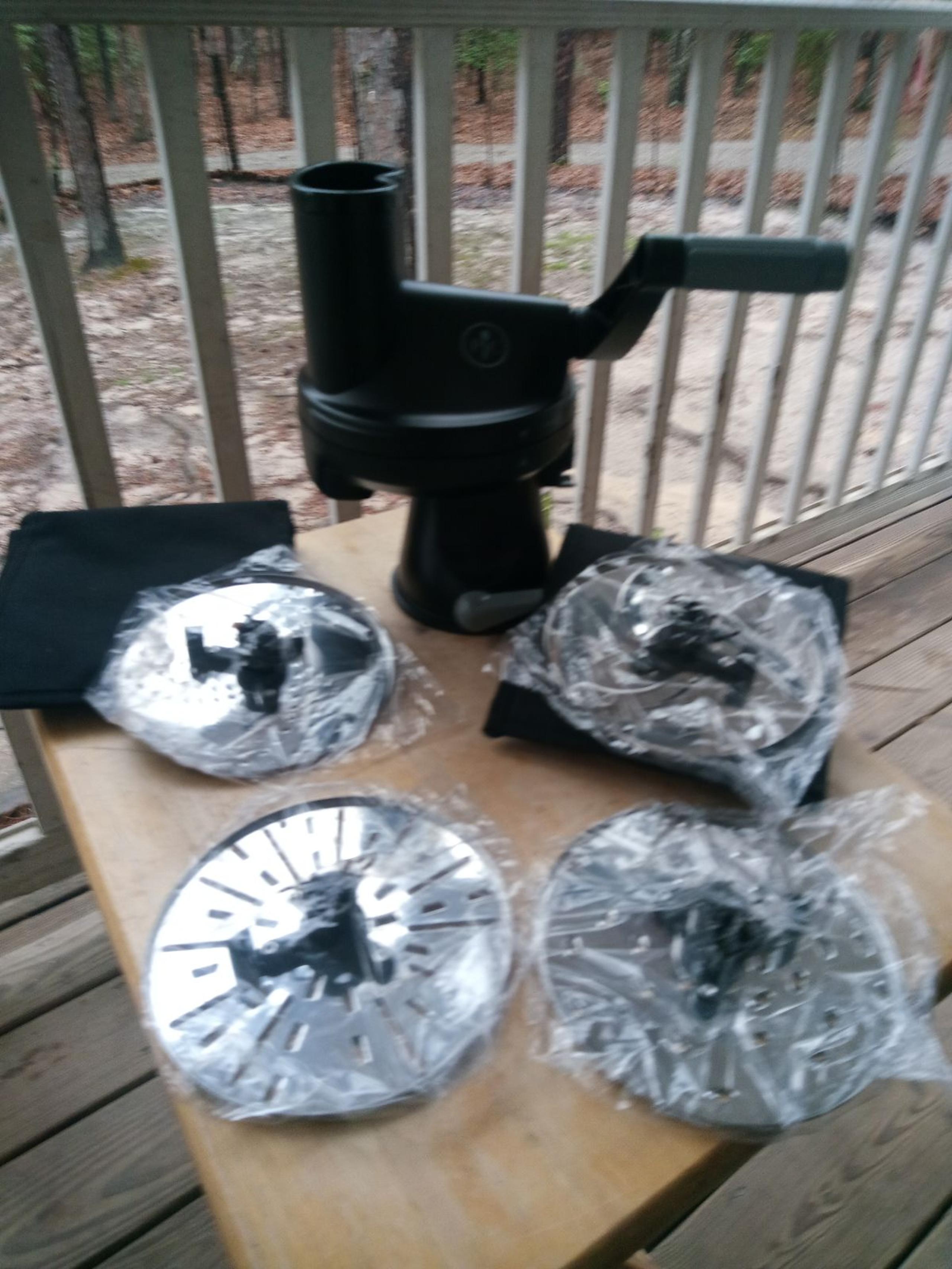 Pampered Chef Multi grater and slicer
