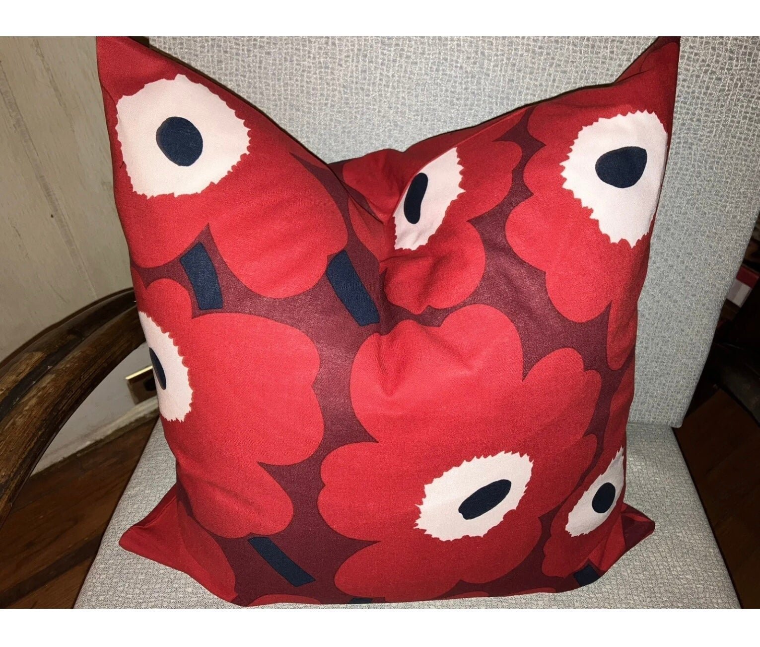 Marimekko PIENI UNIKKO 2, Red Flower Pillow Cover And Insert. Original Fabric