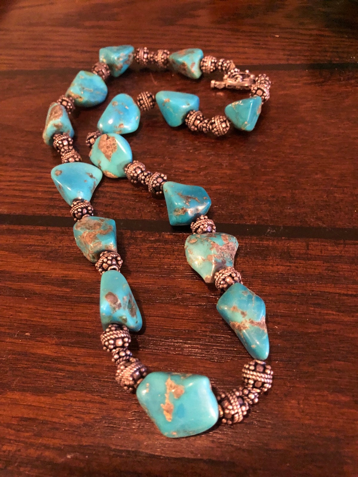 BEAUTIFUL CHUNKY VINTAGE TURQUOISE AND STERLING SILVER NECKLACE 112g