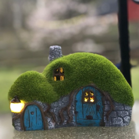 Outdoor Figurine Lights Garden House Statue - Outdoor Statues with Solar Lights