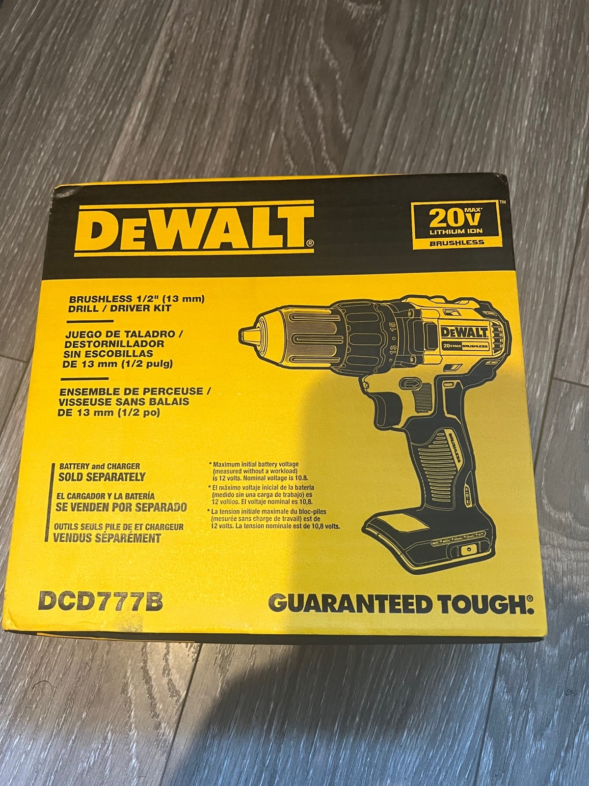 Dewalt 20v MAX brushless drill driver kit