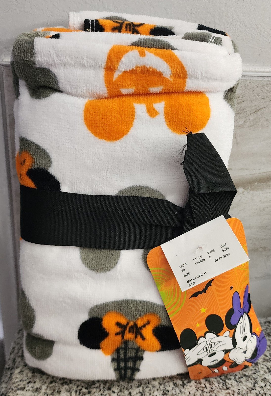 NWT Jay Franco Disney Mickey & Minnie Mouse 2 Pack Hand Towels Halloween Pumpkin