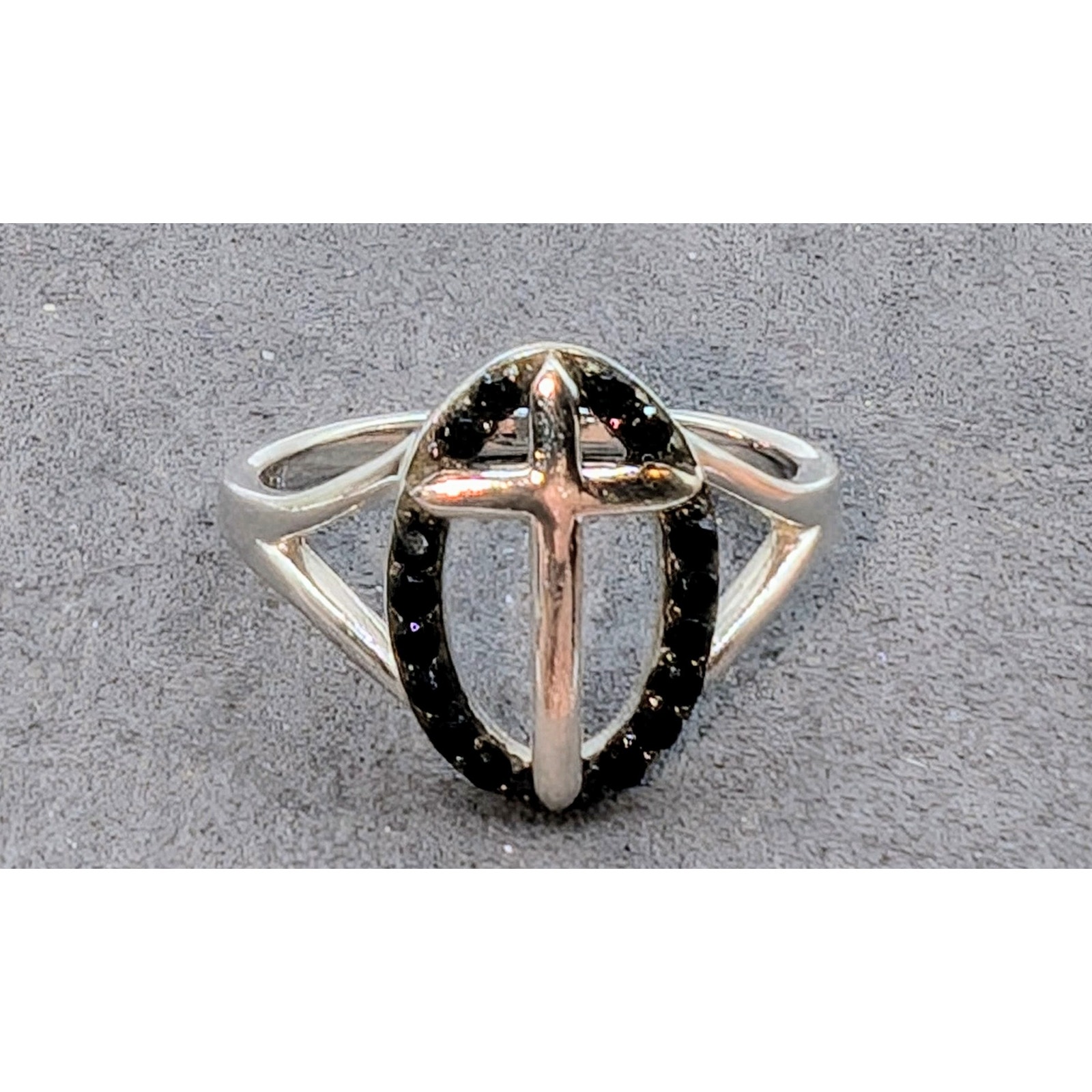 YGI Black Spinel 925 Sterling Silver Cross Ring Size 6.5
