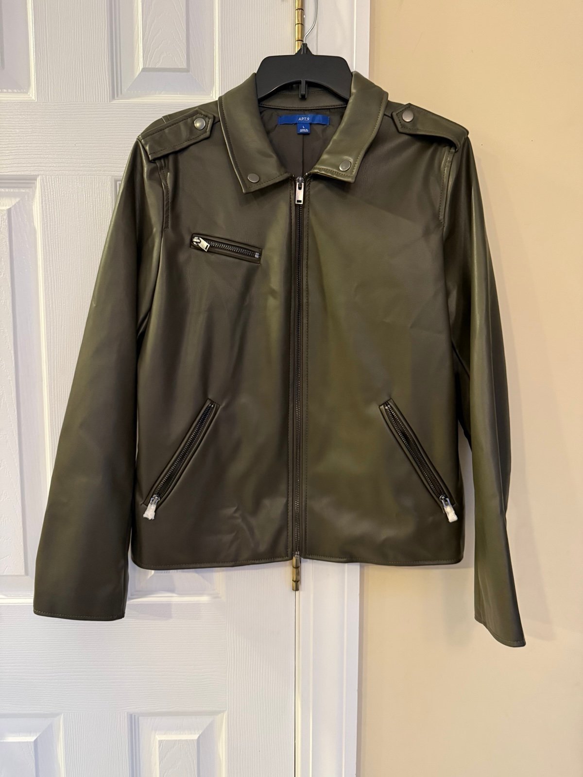NEW APT 9 Womens Faux Olive Leather Jacket Moto Biker Coat Size L. Brand new.