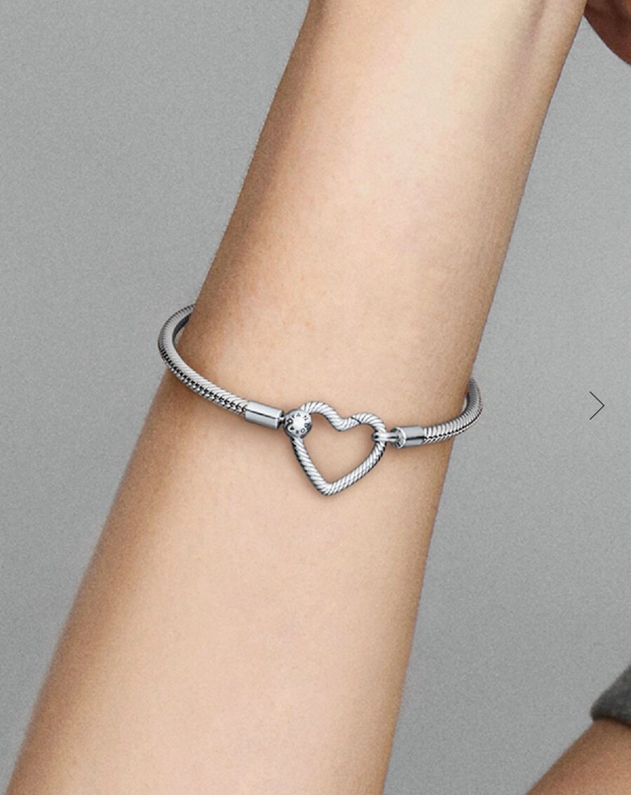Pandora Moments Heart Closure Snake Chain Bracelet