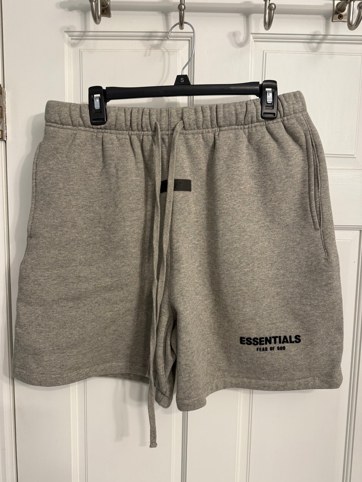 Essentials men’s shorts size medium fleece