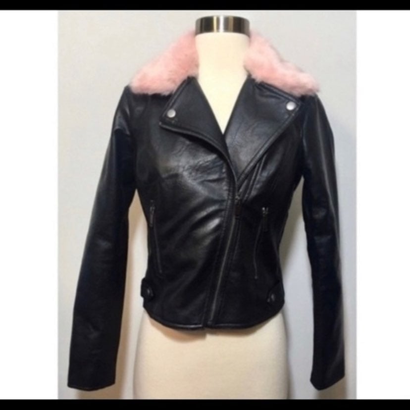 NWOT New Candie’s Faux Leather Jacket with faux fur collar size Large