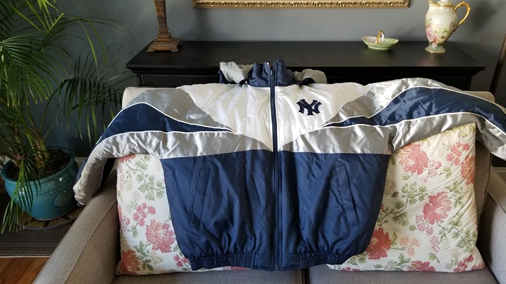 Vintage New York Yankees Pro Player Puffer Jacket Size Large
