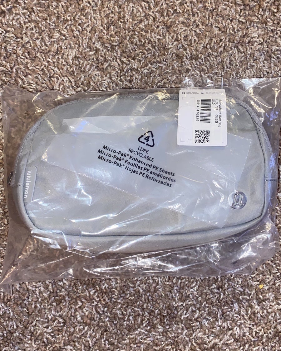 Lululemon Everywhere Belt Bag