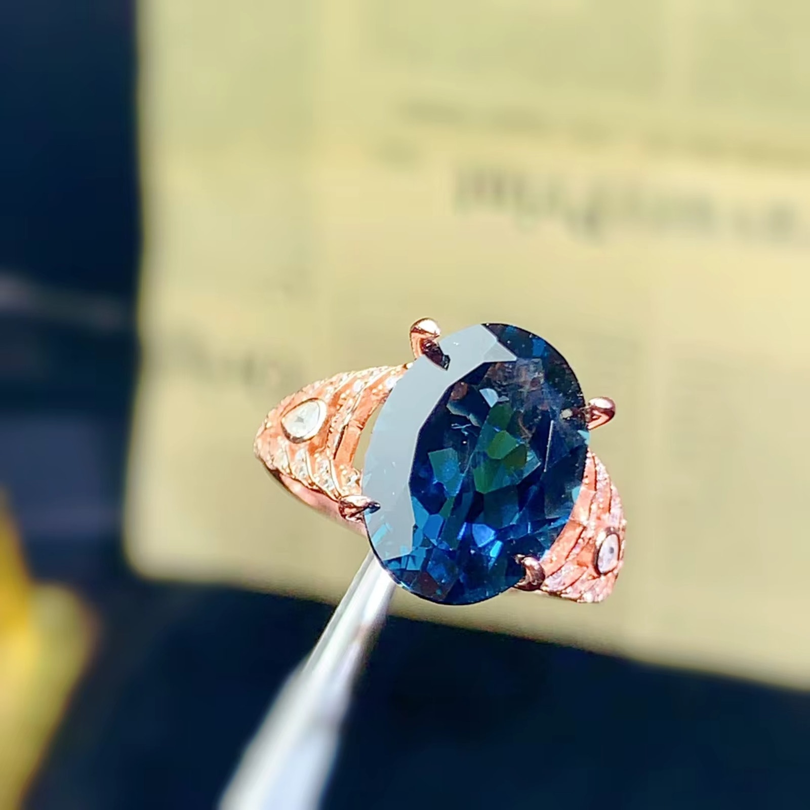 10Ct Oval Cut London Blue Topaz Halo Engagement Ring 925 Sterling Silver