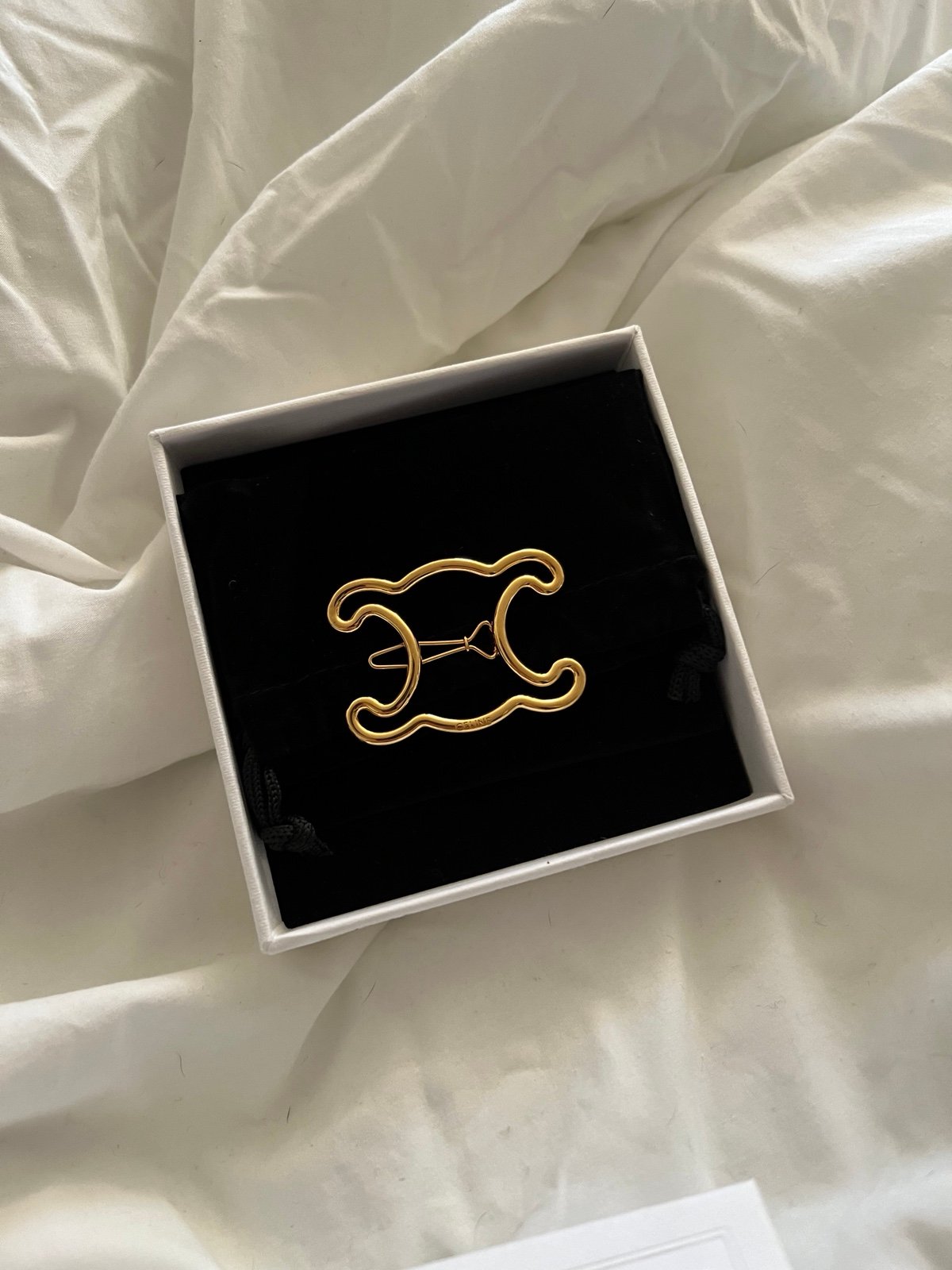 CELINE｜ (TRIOMPHE FRAME HAIR CLIP IN STRASS AND BRASS W TRIOMPHE FRAME HAIR CLIP IN STRASS AND BRASS WITH GOLD
