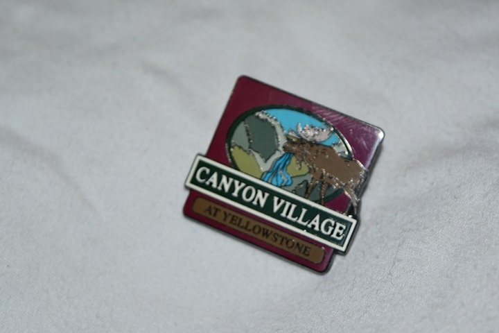 Yellowstone National Park Canyon Village Lapel Pin Badge rare Vintage w5a1
