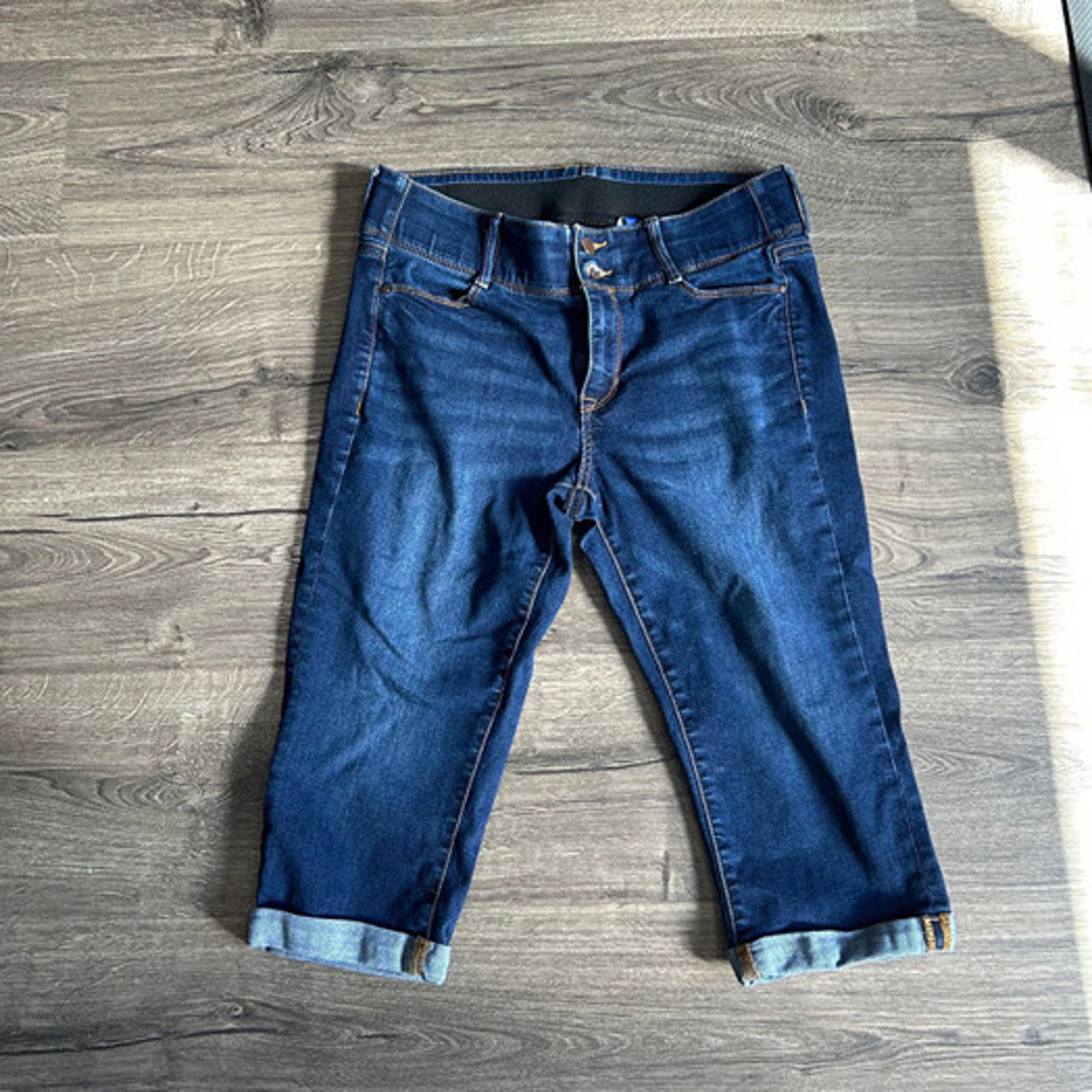 Women's Capri Stretch Jeans by Apt 9 - Size 10P