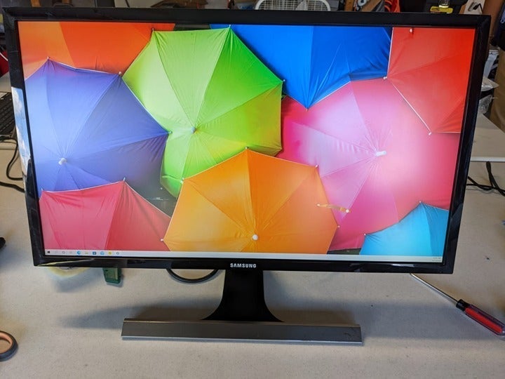 Samsung 28 Ultra HD Monitor
