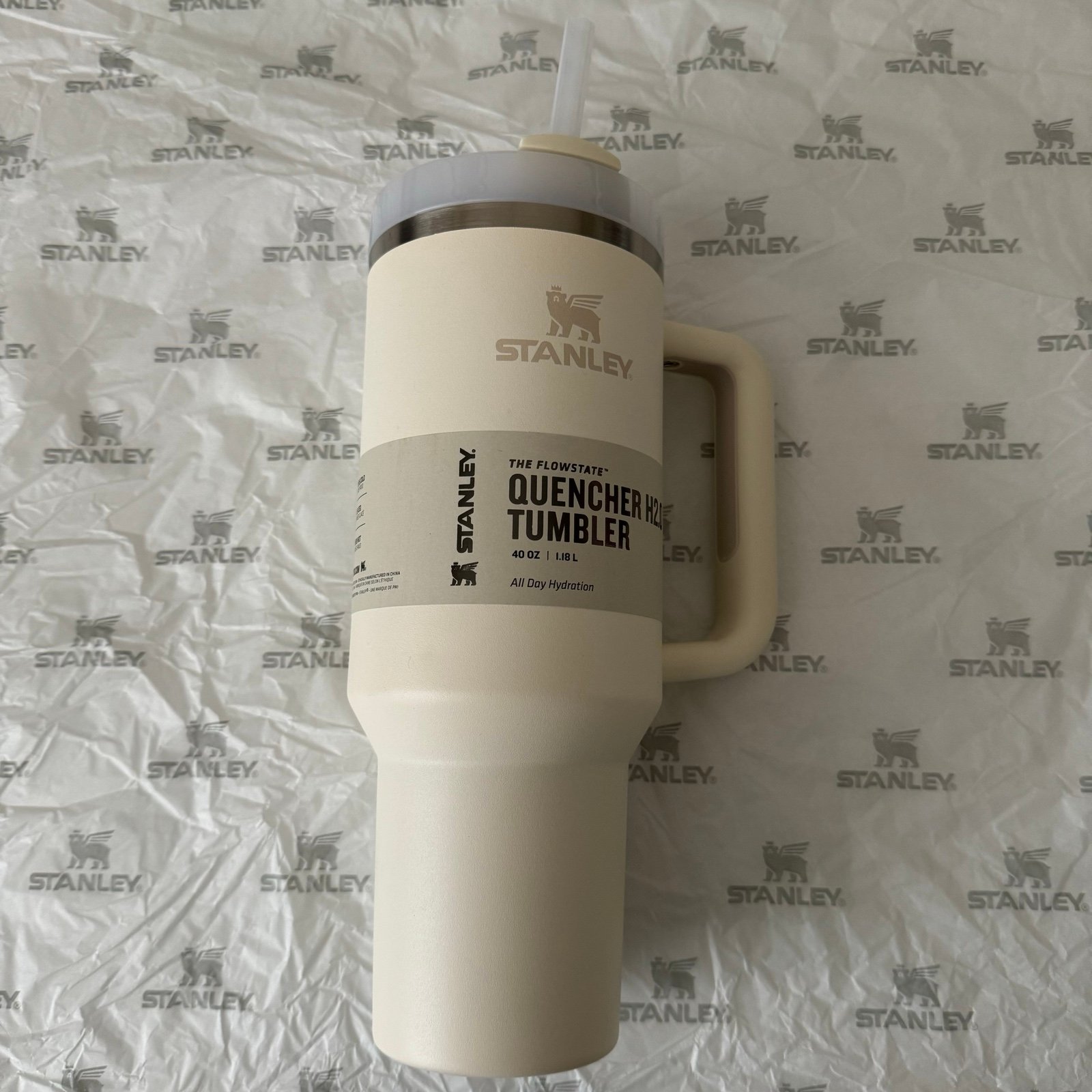 NEW Stanley Cream Quencher H2.0 Flowstate Tumbler 40oz