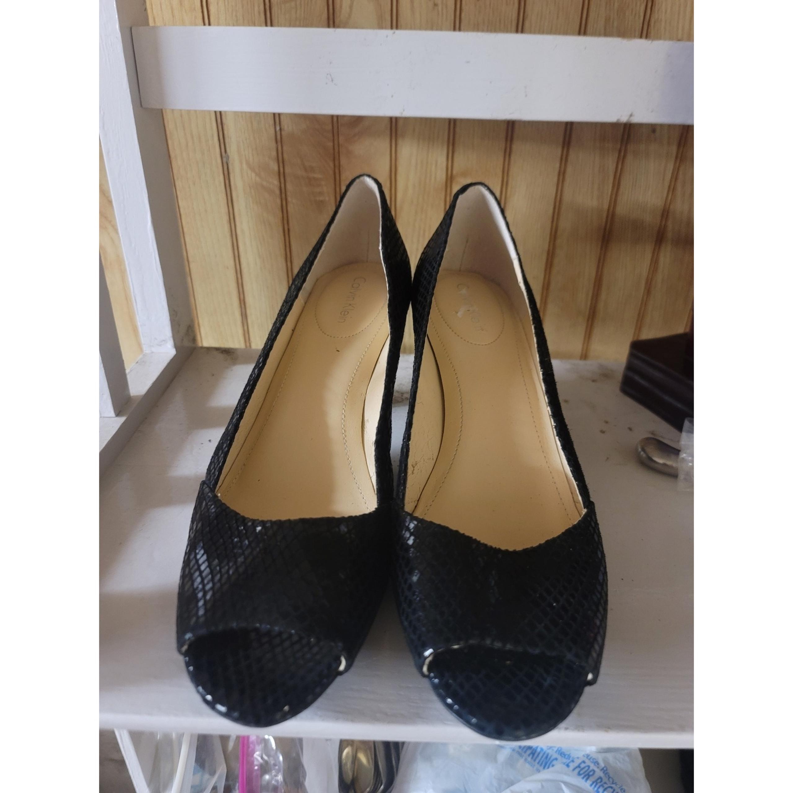 Calvin Klein Black Heels Pumps Snakeskin Peep Toe Stiletto Women's Size 7