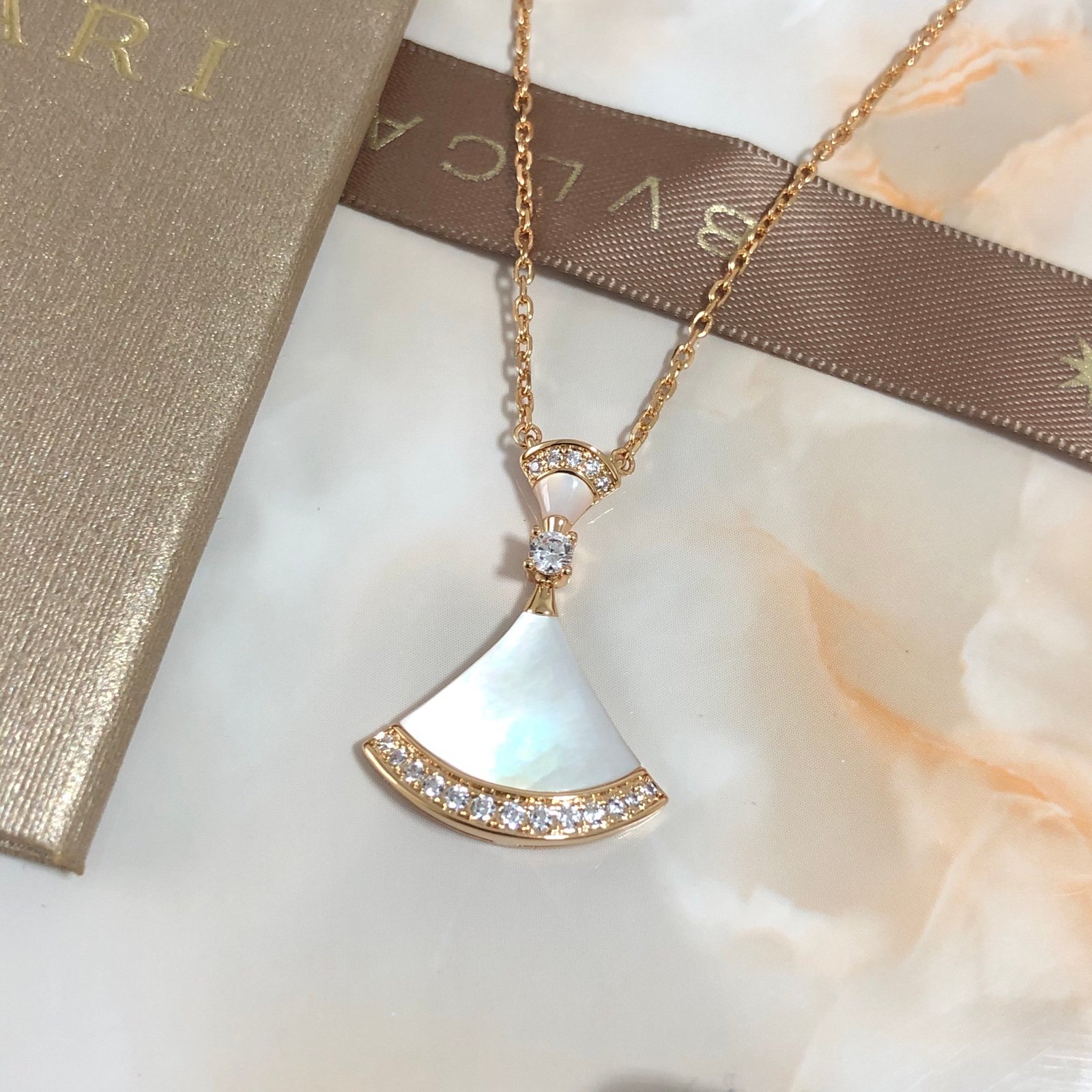 NECKLACE MEDIUM 18K ROSE GOLD LADY