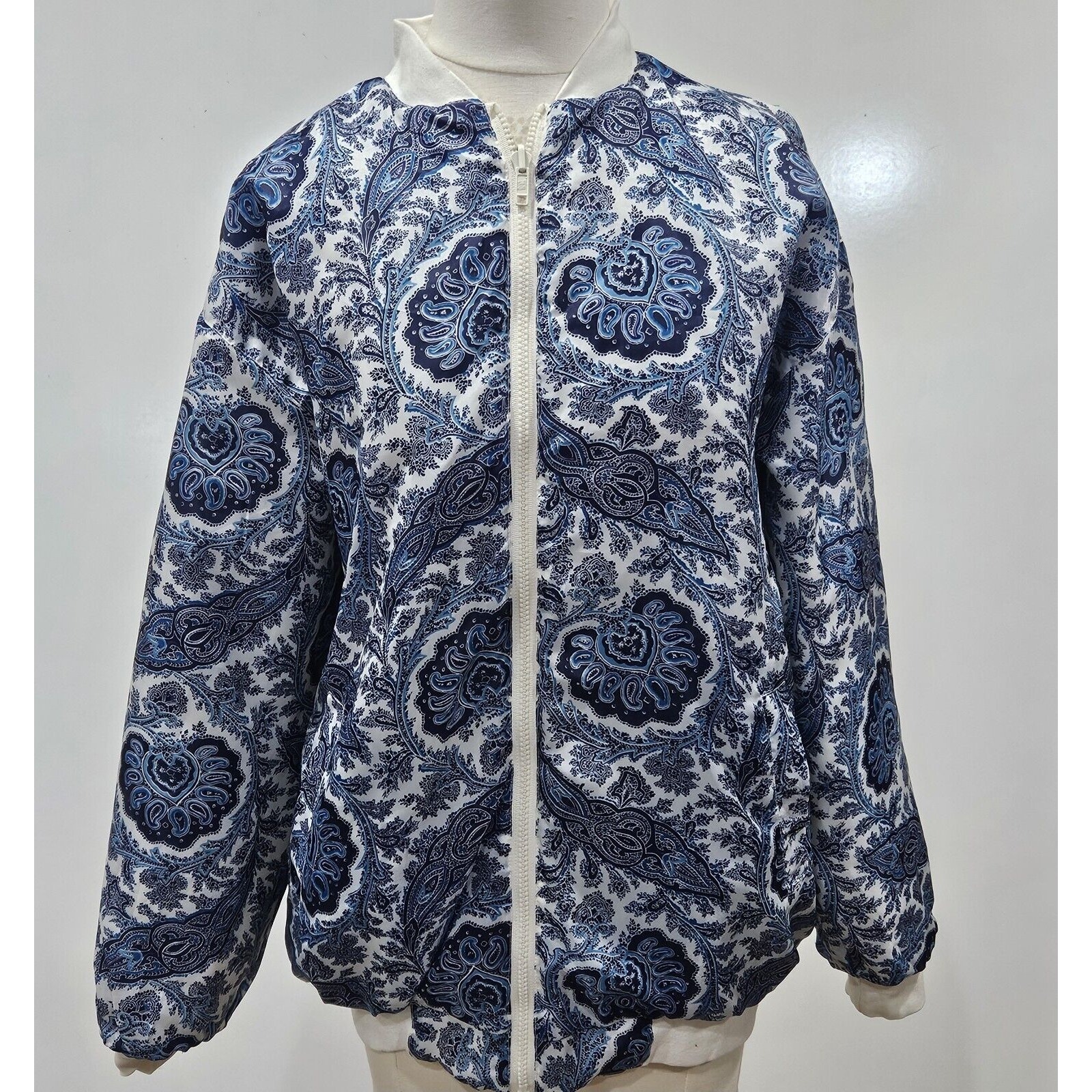 Casual Corner Vintage 100% Silk Reversible Bomber Jacket Medium Quilted Paisley