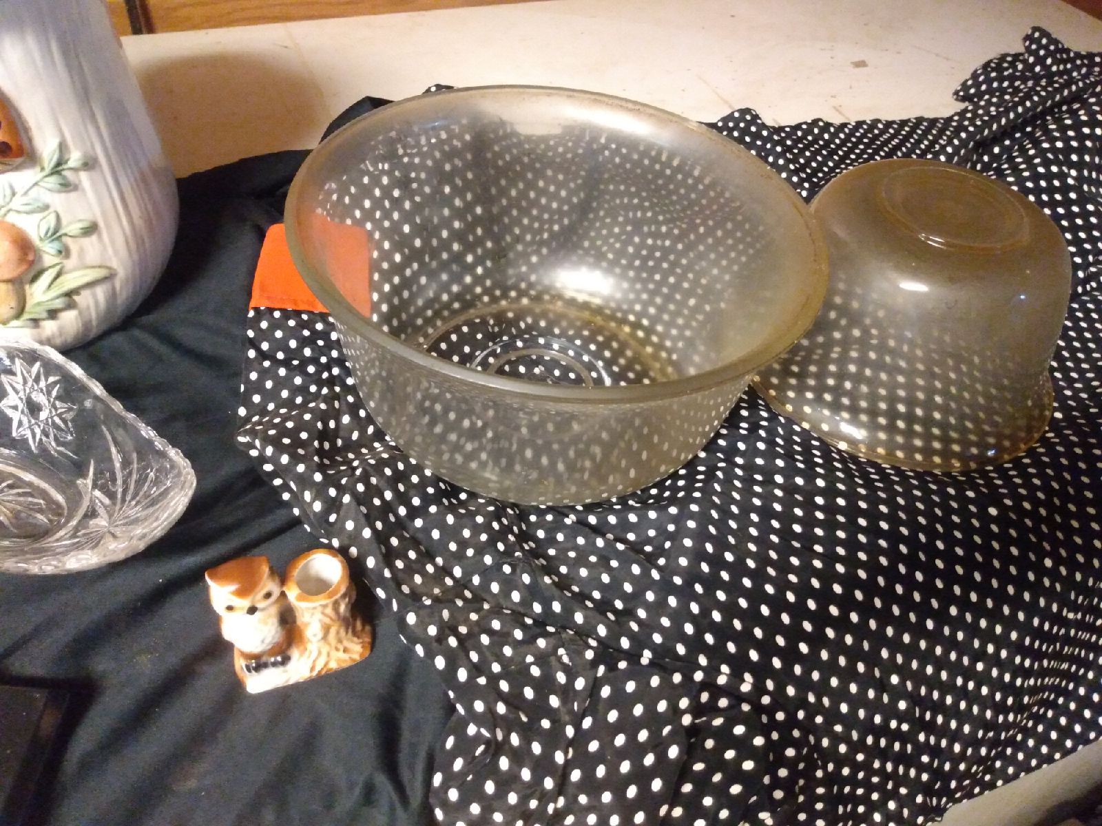 Antique general electric mixing bowls