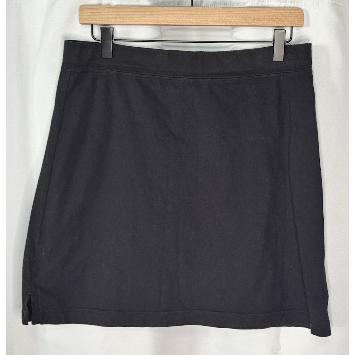 FRESH PRODUCE Black Stretch Knit CITY Skirt Pockets Size M